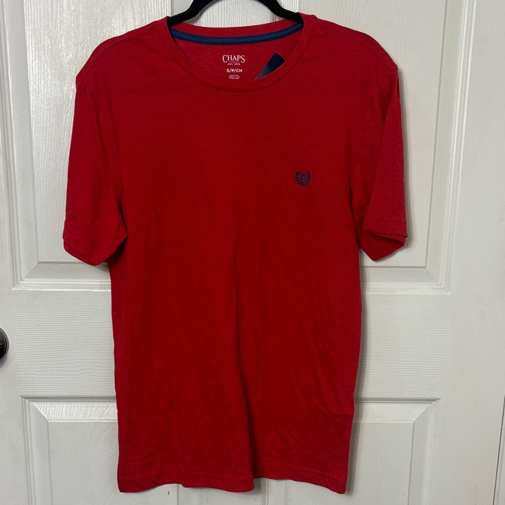 New NWT CHAPS red crew neck short sleeve tee size Small